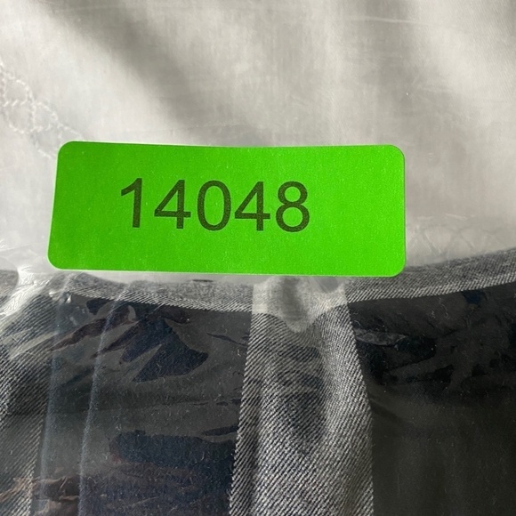 Perry Ellis Portfolio Men's Gray Plaid Long Sleeve‎ Button Up Shirt Size Medium - Picture 11 of 11